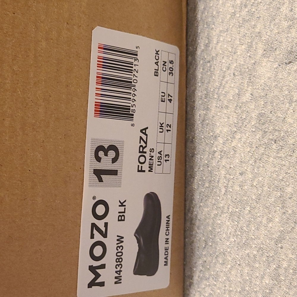 Mozo size 13 non slip work shoes